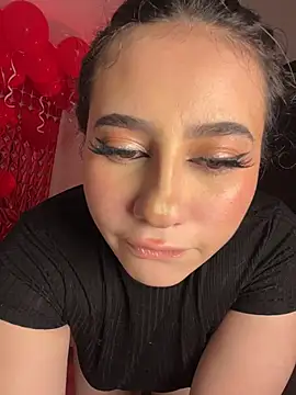 Chat +18 de Sofiia_Vegaa ao vivo