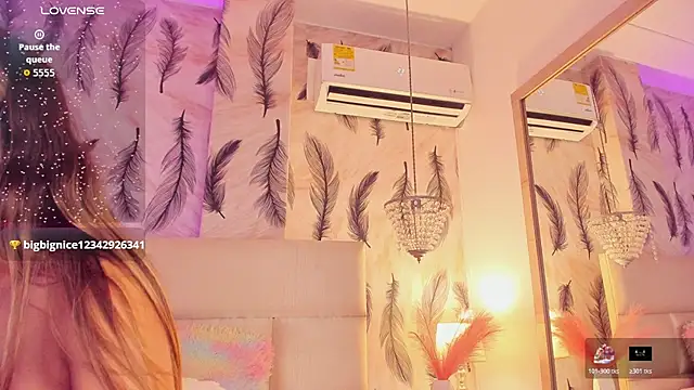 Chat XXX ao vivo de Vivi_prinncess