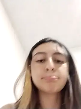 Chat +18 de lala_clark ao vivo