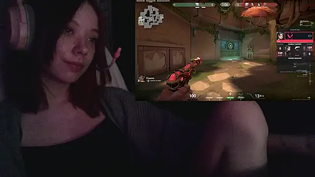 Chat +18 de DollWithTeeth ao vivo