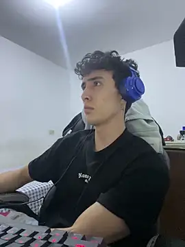 gojo_satoru_18 即時 XXX 聊天