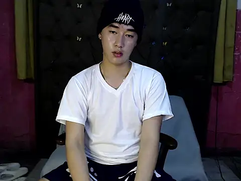 Pokazy przed kamerką – mr_chandy