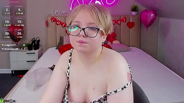 XXX chat uživo modela Lauraaa_Smith
