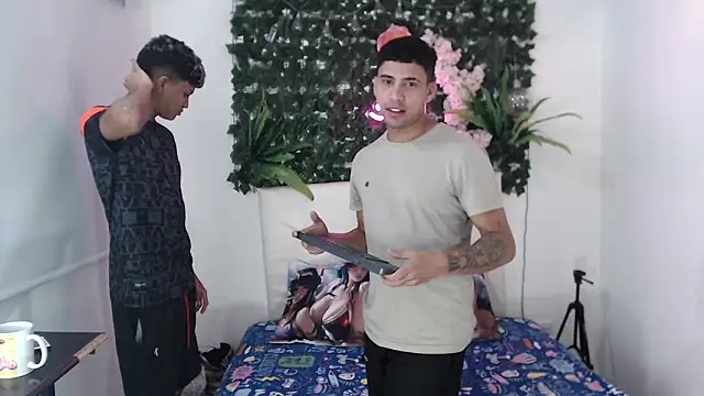 Jane_kiro: διαδικτυακό σόου στην κάμερα