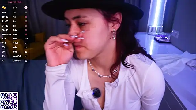 Онлайн чат XXX VerlieChahal