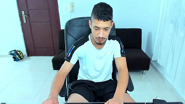 XXX chat uživo modela Chandler_ken