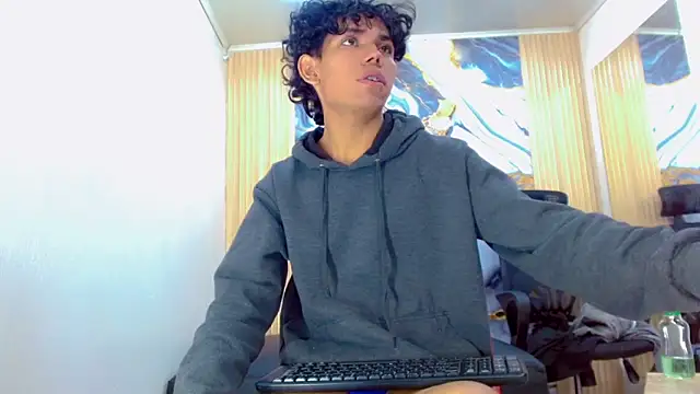 Show modela DaviidBuckx_ na web-kameri