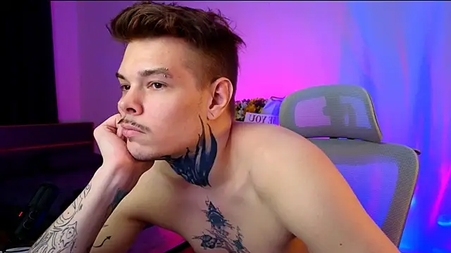 DENIS_HEREのライブXXXチャット