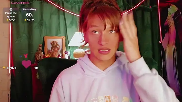 Summer_XO élő XXX-chatje