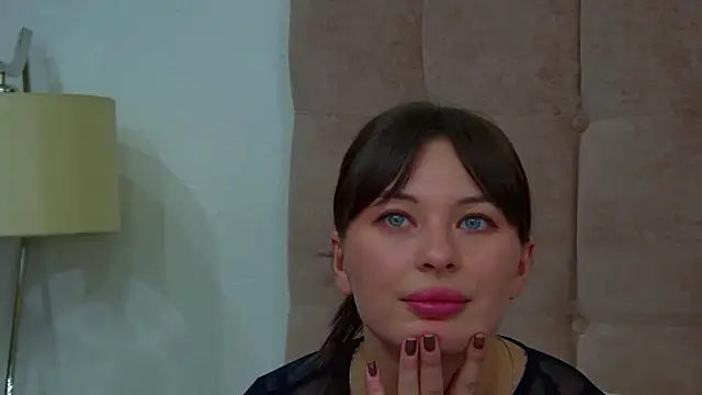 AlexandraBloom: онлайн-секс-чат