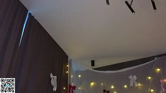 Chatroom XXX en direct de VincenzaGarigliano