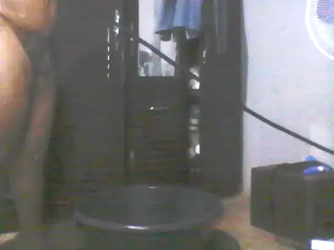 Wanderkid33's Live XXX Chat