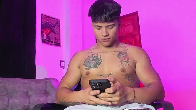 Dominic_Biker__ live XXX chat