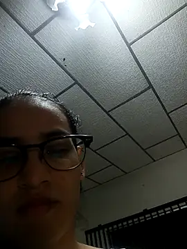 Pokazy przed kamerką – DanelyLopez