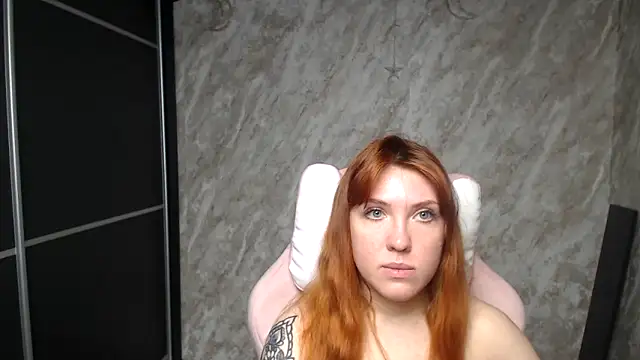 Reginasmilee Adlı Modelin Canlı XXX Sohbeti