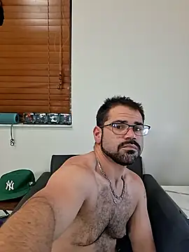 Zander823: διαδικτυακό σόου στην κάμερα