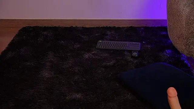 anyiled_hot: онлайн-секс-чат