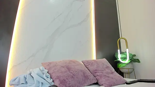 Chat +18 de valeryn__rosse ao vivo