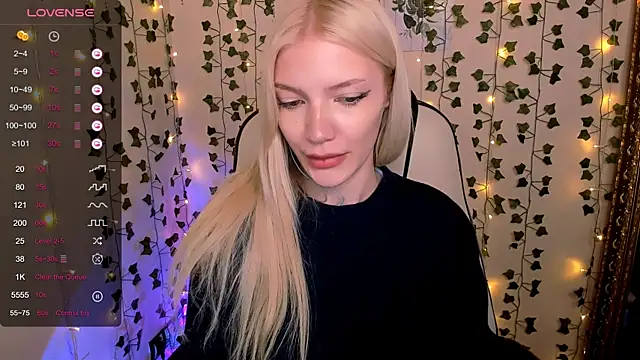 AnyaTaylor_ Live XXX-Chat