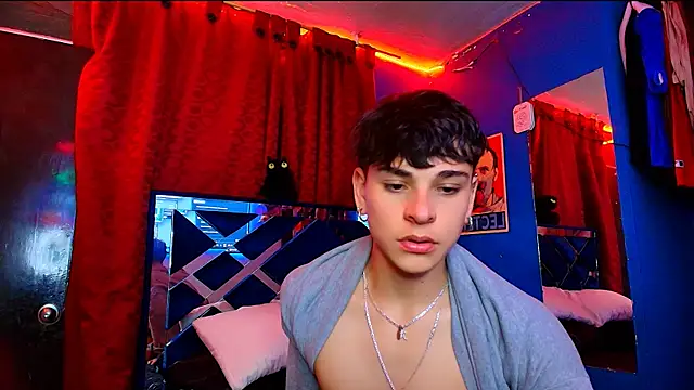 Luke_Howland Chat XXX in diretta