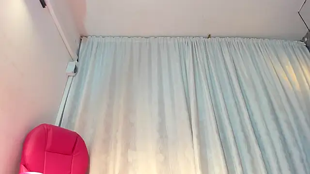 KOURTNEY--'s Live XXX Chat