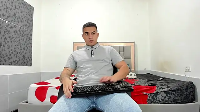 simookeler Chat XXX in diretta