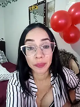 Онлайн чат XXX YaraDuartee