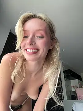 SunnyShiney's Live XXX Chat