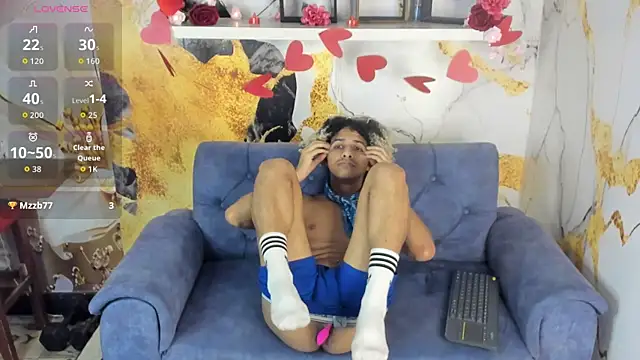 Victor_LatinBoy Chat XXX in diretta