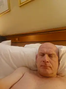 no_snitch_isoke Chat XXX in diretta