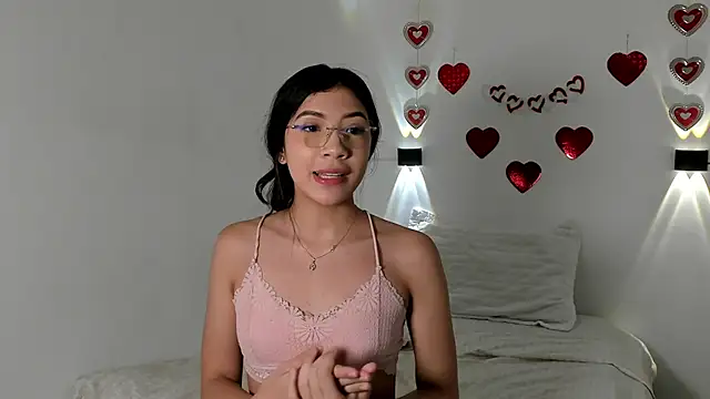 Pokazy przed kamerką – MeganStarxo