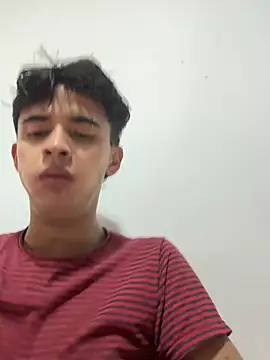 kike_twink Chat XXX in diretta