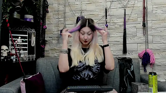 دردشة CruelMistress الجنسية المباشرة