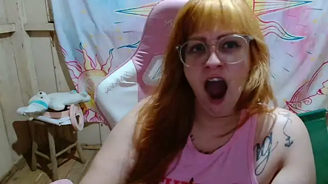 Chat +18 de officerfoxXD ao vivo