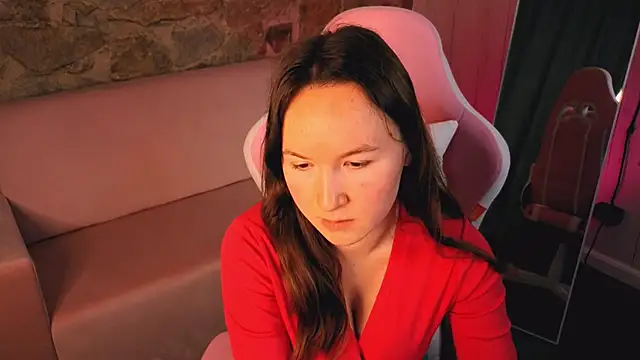 SindieStorm Adlı Modelin Canlı XXX Sohbeti