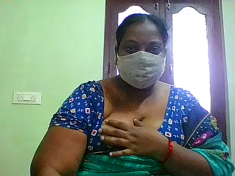 sweety_hotty__: διαδικτυακό σόου στην κάμερα