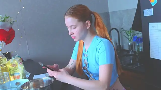 erikabrian: онлайн-секс-чат