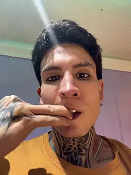 _Tomy08calderonn Live XXX chat