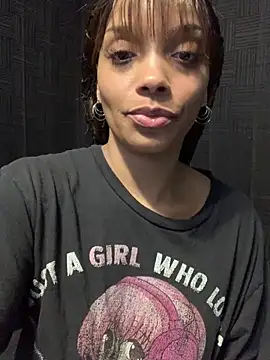 Rakiyahcharms: онлайн-секс-чат