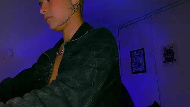 alex_one888 Chat XXX in diretta