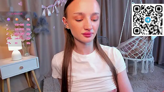 Chat +18 de miiss__lulu ao vivo