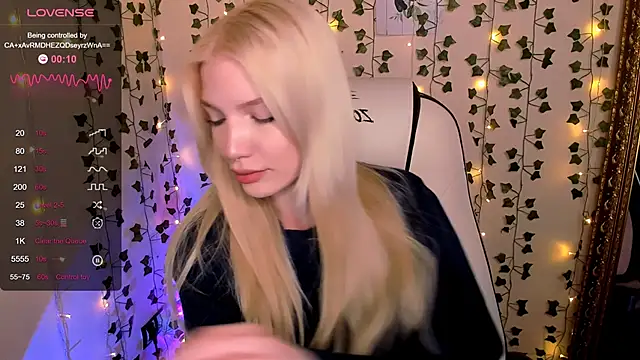 AnyaTaylor_ Chat XXX live