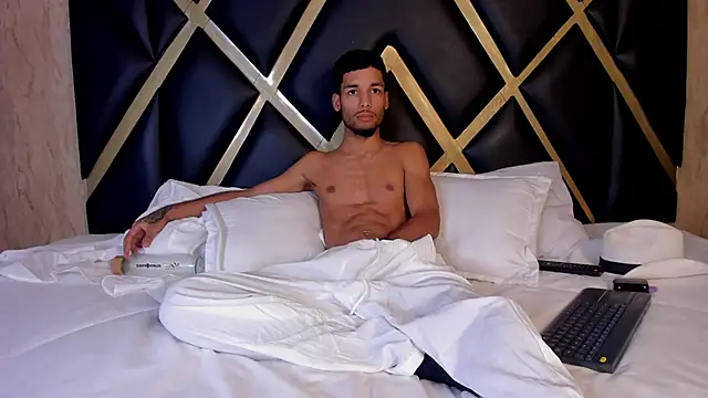 Thiagoferreti 网络视讯表演