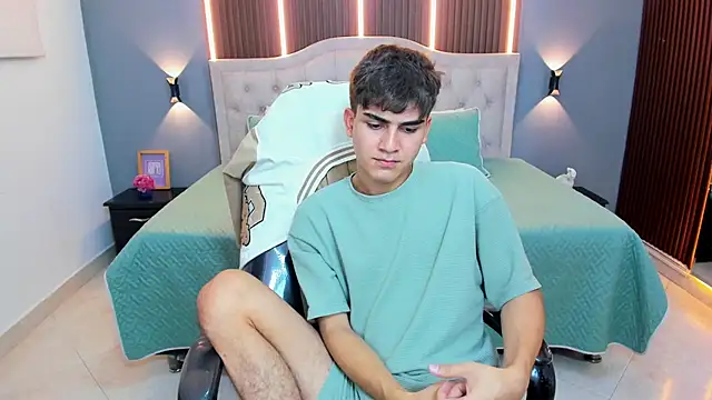 Tommy18__ Live XXX-Chat