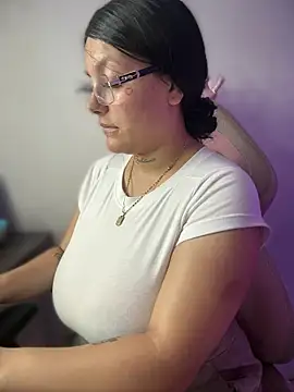 دردشة Miia__Taylor الجنسية المباشرة