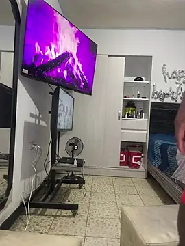 Pokazy przed kamerką – thegoat767