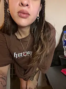 Show de QueenCat222 na webcam