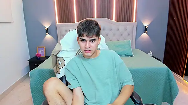 Czat XXX na żywo – Tommy18__