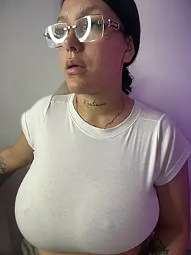 دردشة Miia__Taylor الجنسية المباشرة