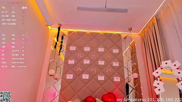 Nelly_Kimm Show Webcam